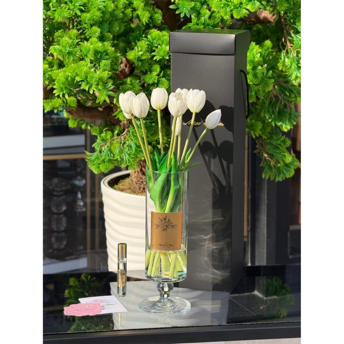 Cam Vazolu Islak Lale